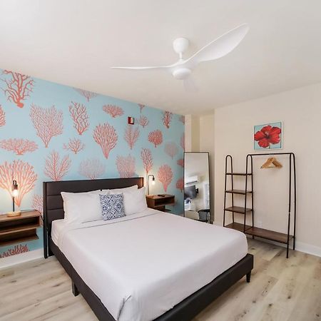 Tranquillity Guest House 基韋斯特 外观 照片