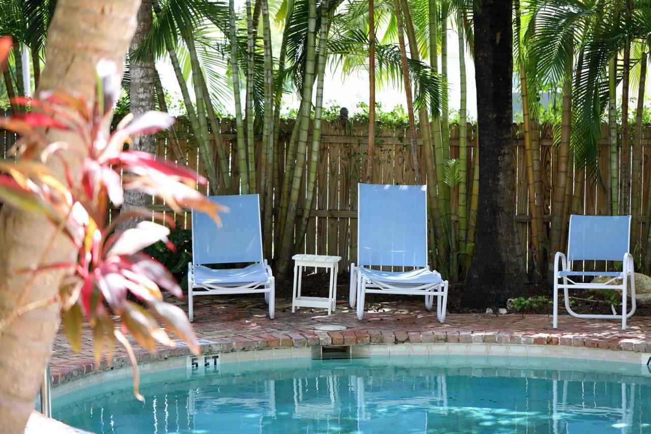 Tranquillity Guest House 基韋斯特 外观 照片