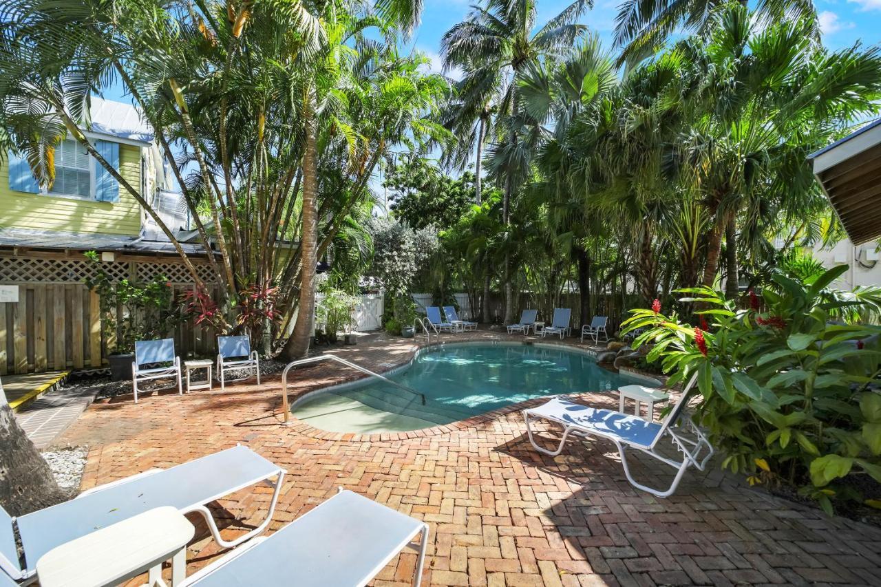 Tranquillity Guest House 基韋斯特 外观 照片