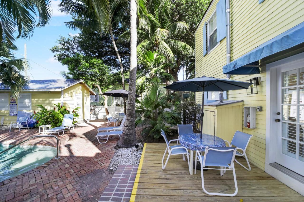 Tranquillity Guest House 基韋斯特 外观 照片